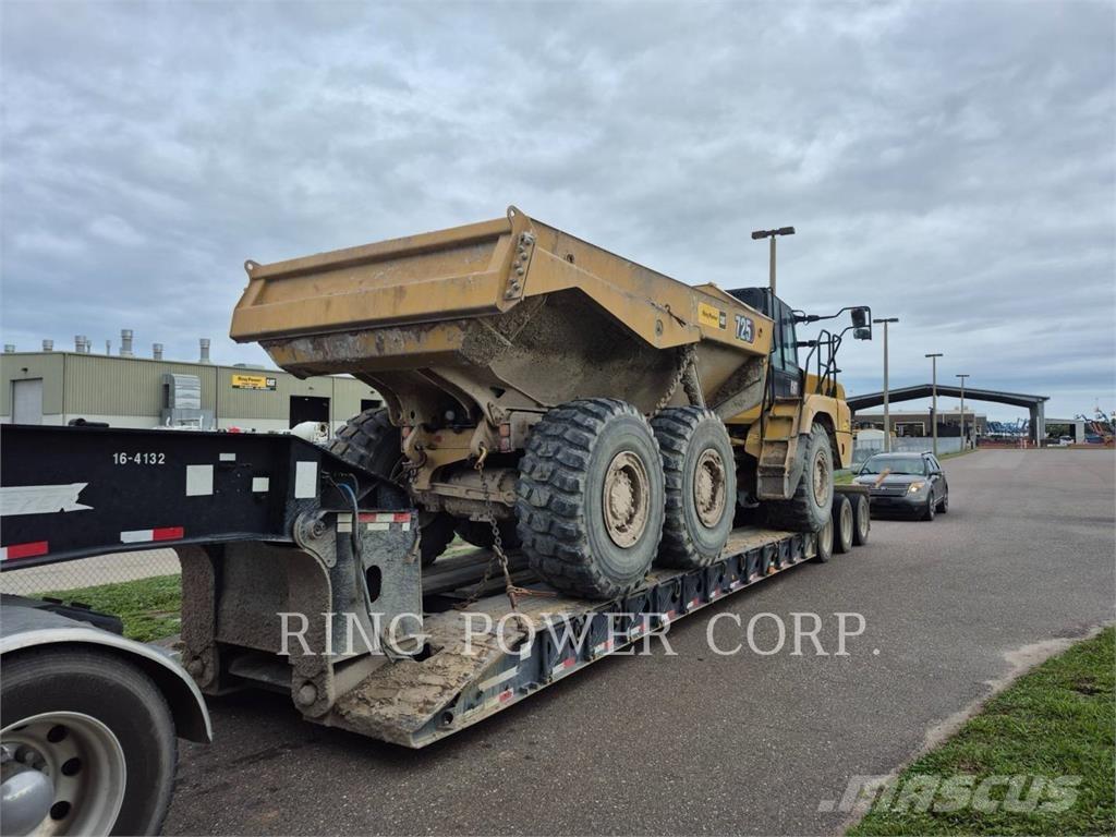 CAT 725TG Terrængående lastbiler