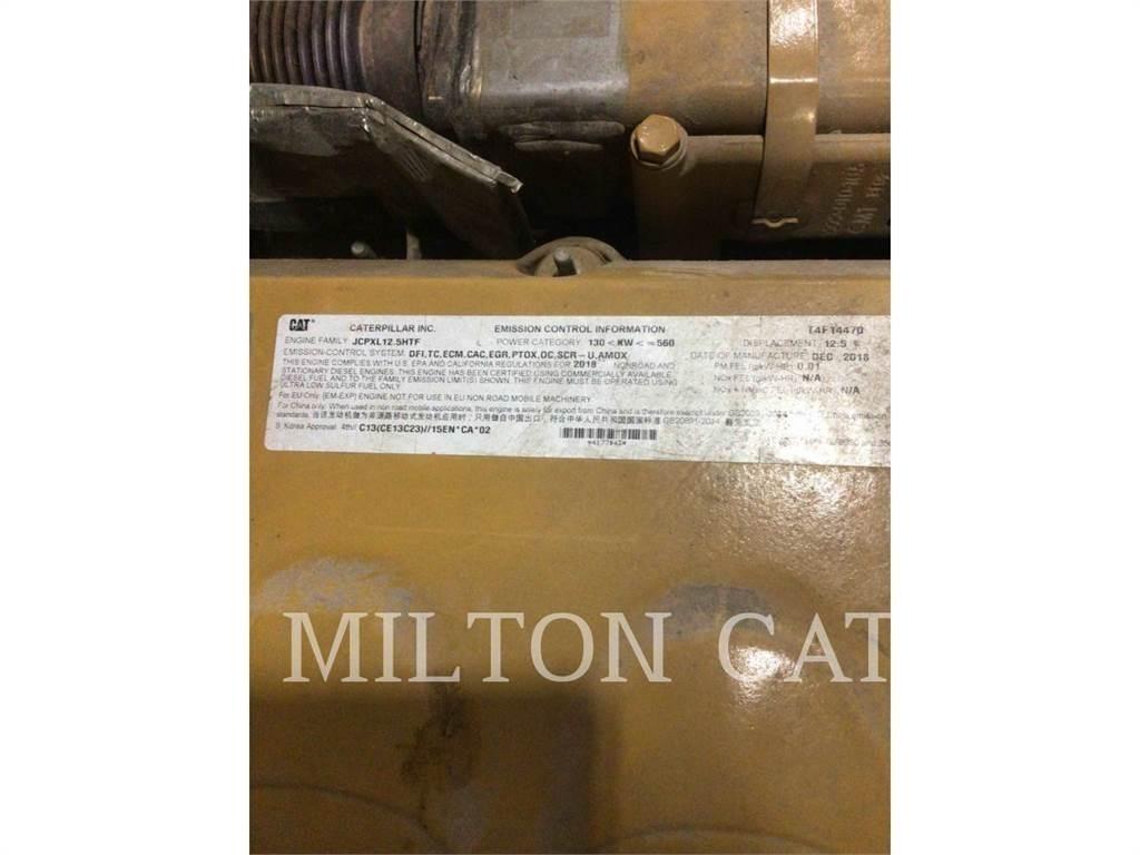 CAT 730 Terrængående lastbiler