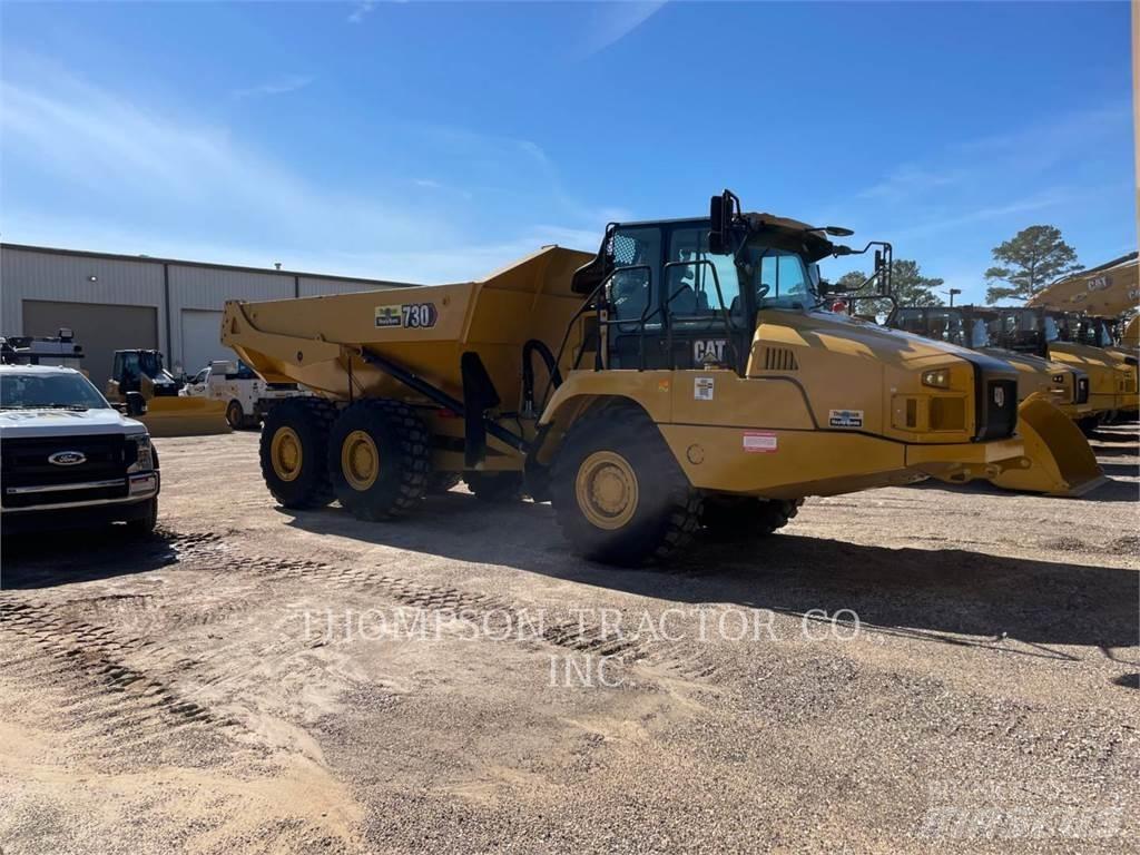 CAT 730 Terrængående lastbiler