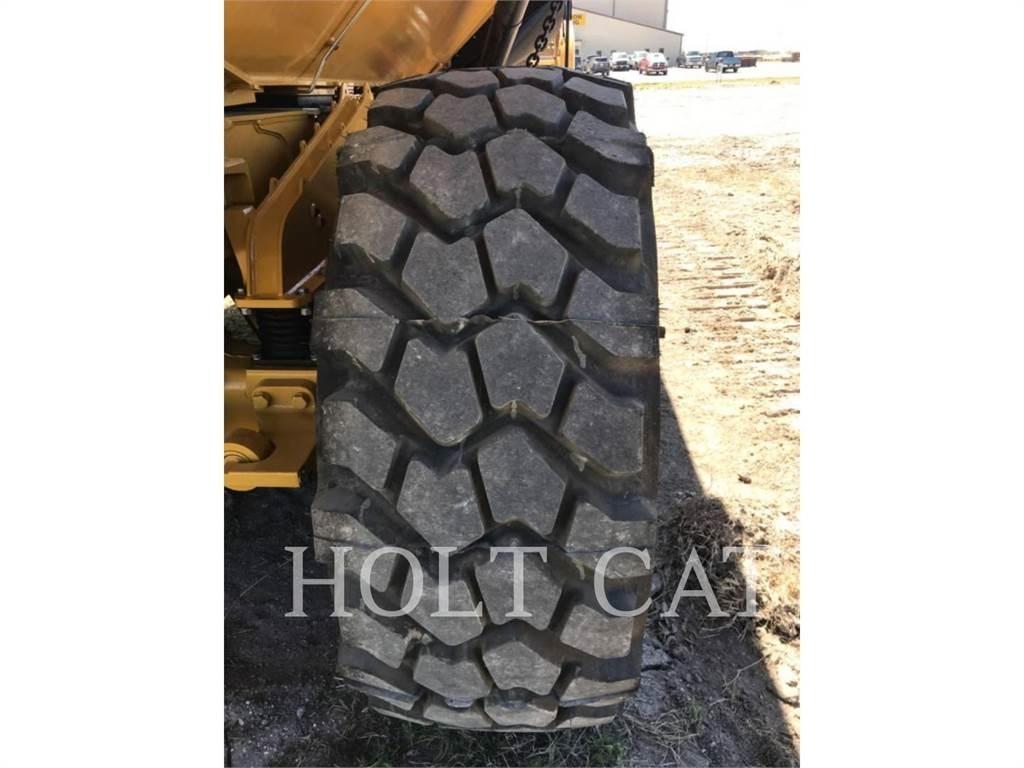 CAT 730 Terrængående lastbiler