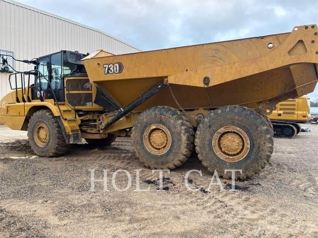 CAT 730 Terrængående lastbiler