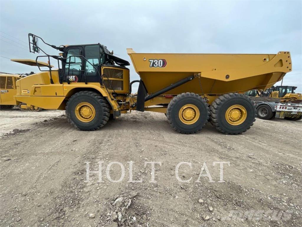 CAT 730 Terrængående lastbiler