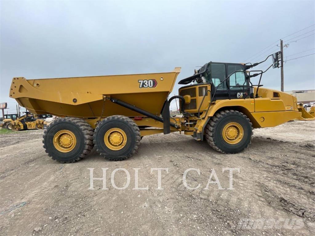 CAT 730 Terrængående lastbiler