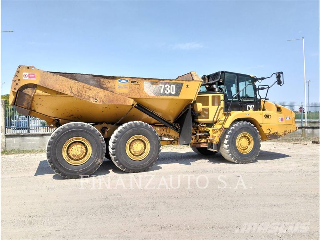 CAT 730 Terrængående lastbiler