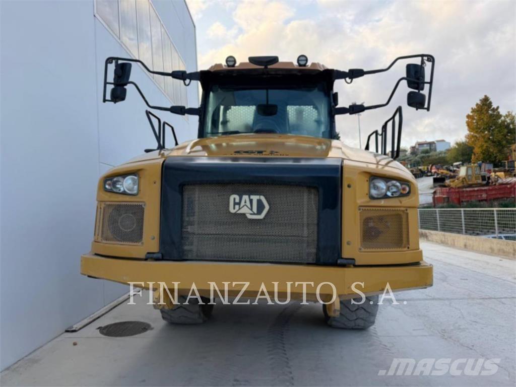 CAT 730 Terrængående lastbiler