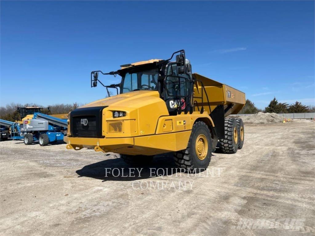 CAT 730-04 Terrængående lastbiler