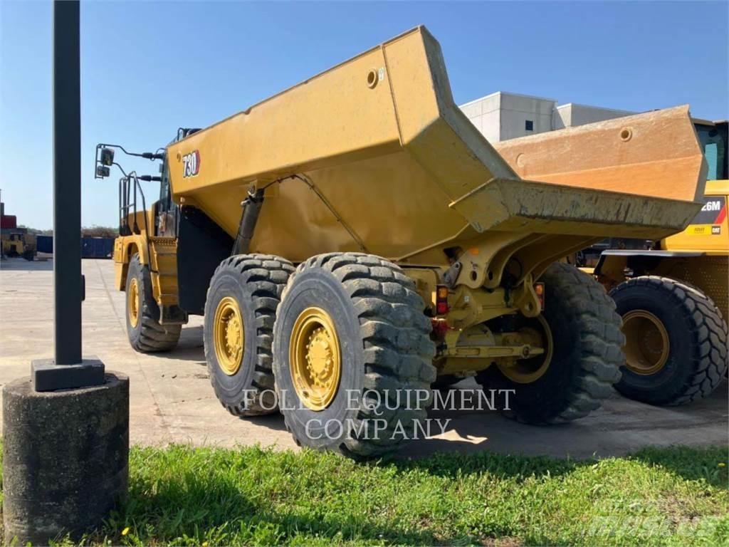 CAT 730-04 Terrængående lastbiler