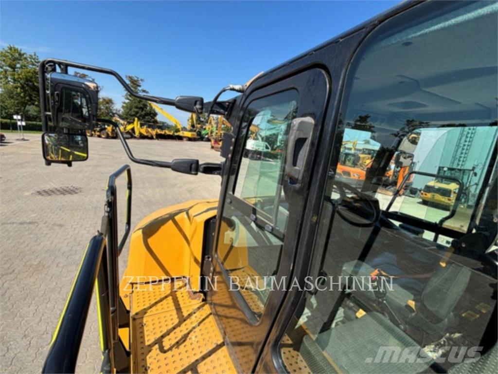 CAT 730-04A Terrængående lastbiler