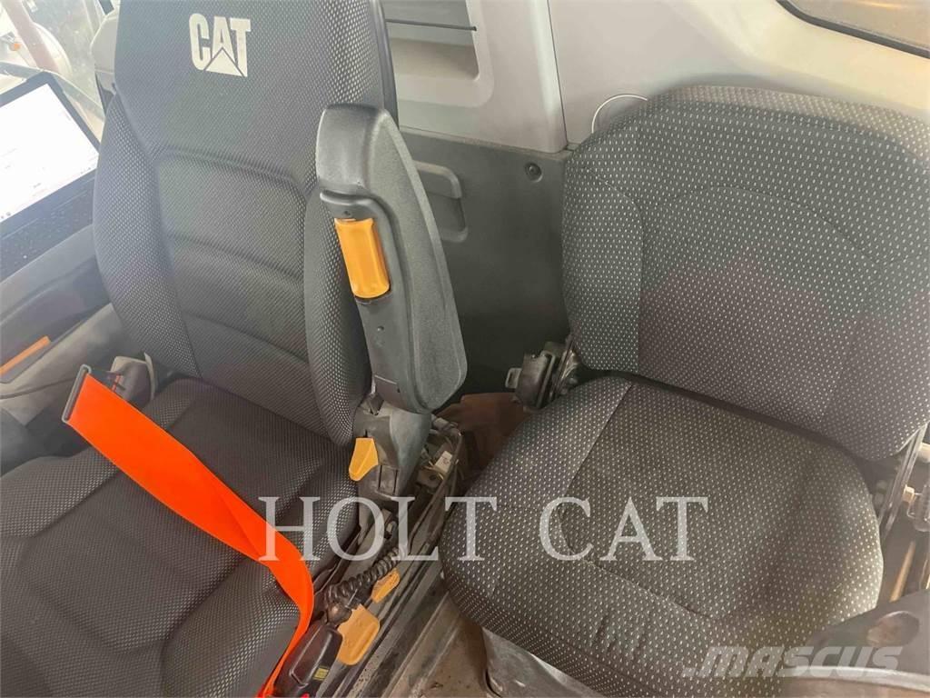 CAT 73004 Terrængående lastbiler