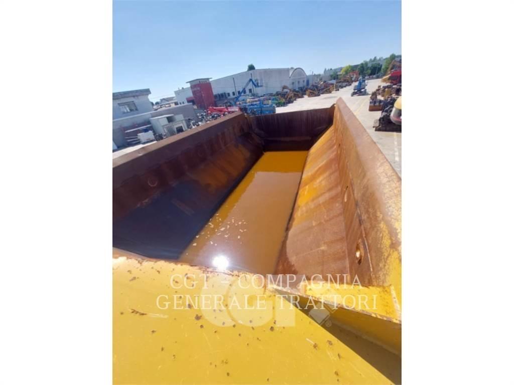 CAT 730C2 Terrængående lastbiler
