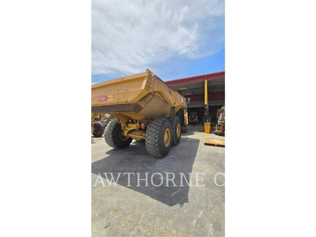 CAT 730C2 Terrængående lastbiler