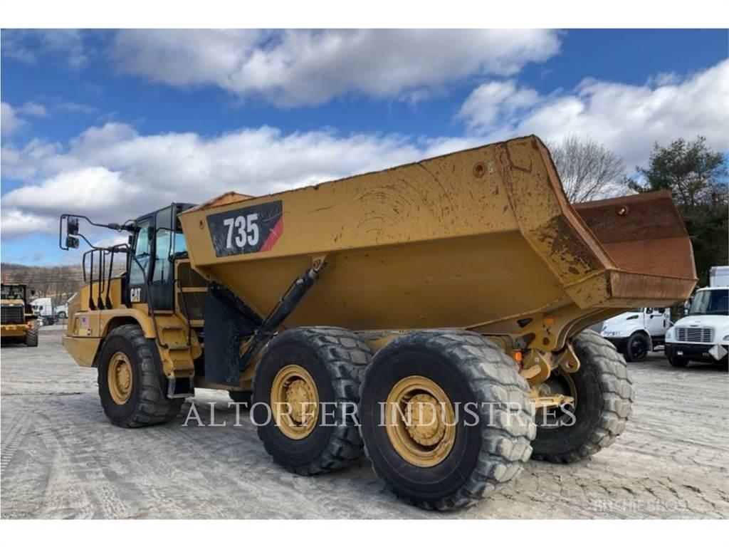 CAT 735 Terrængående lastbiler