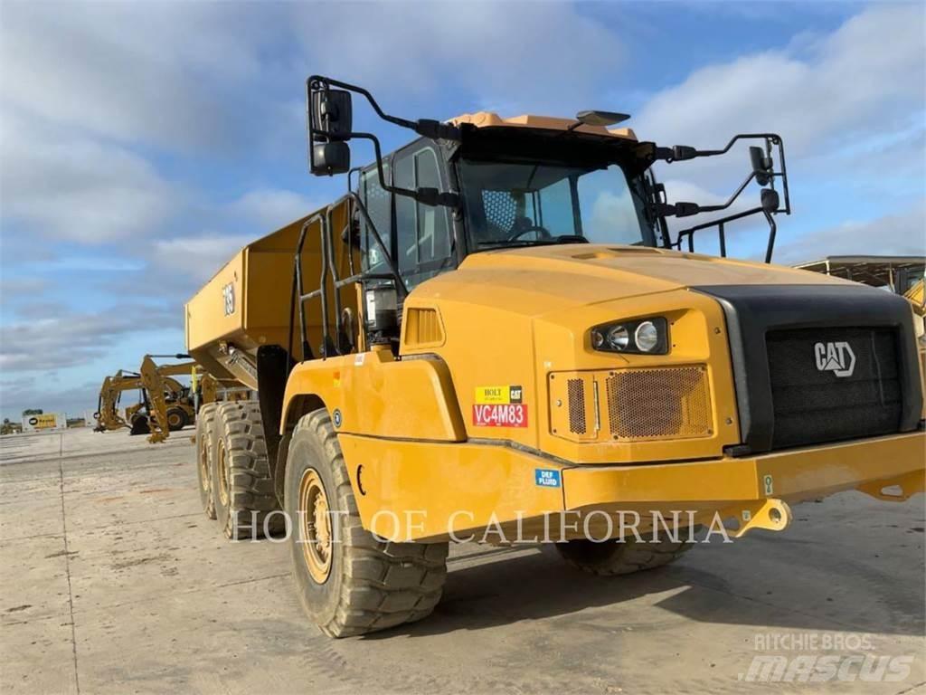 CAT 735 Terrængående lastbiler