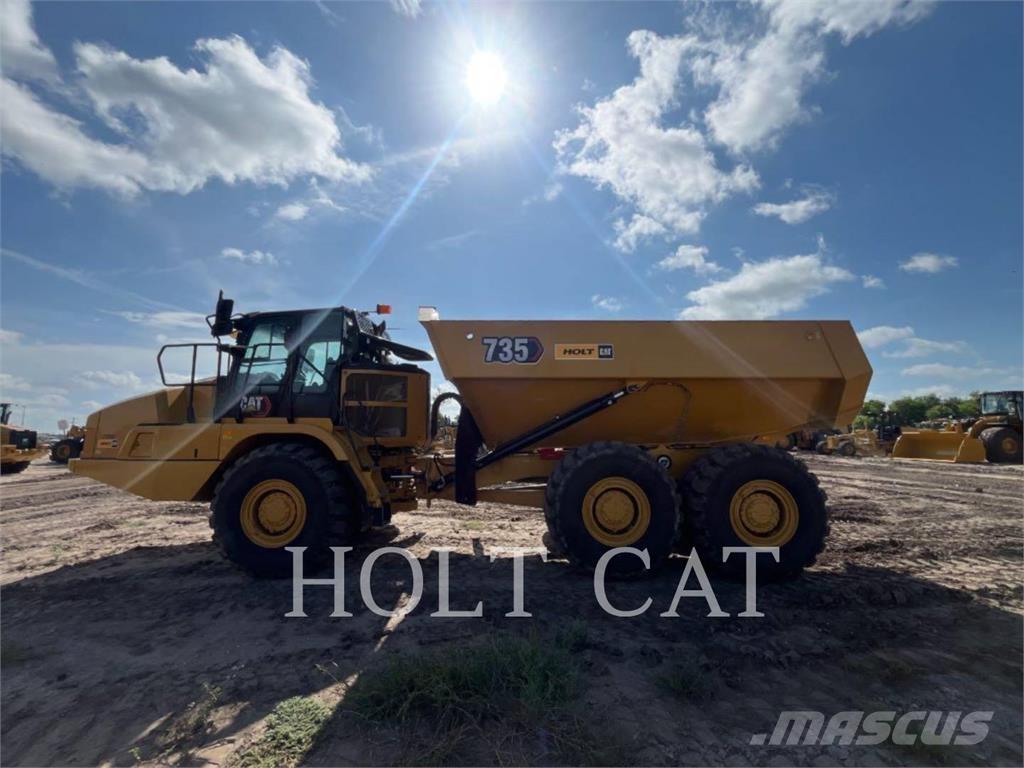 CAT 735 Terrængående lastbiler