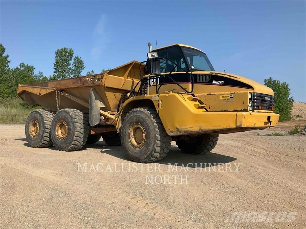 CAT 735 T (OLD) Terrængående lastbiler