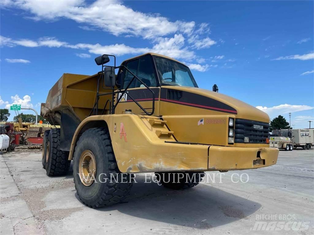 CAT 740 Terrængående lastbiler