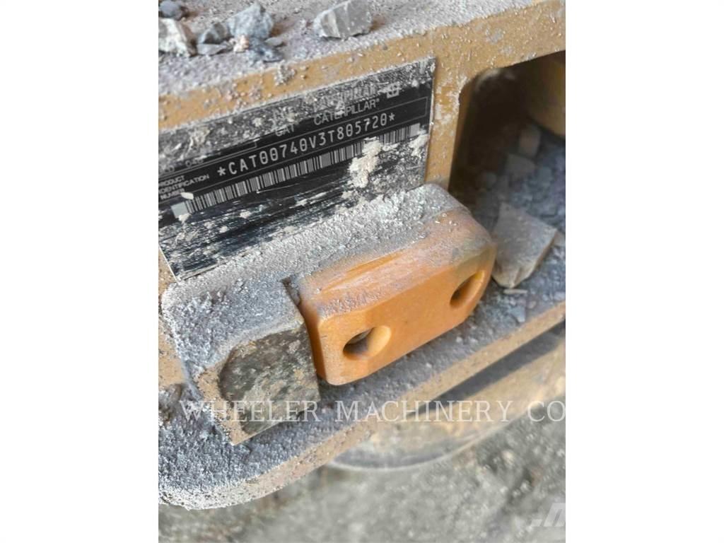 CAT 740 GC Terrængående lastbiler