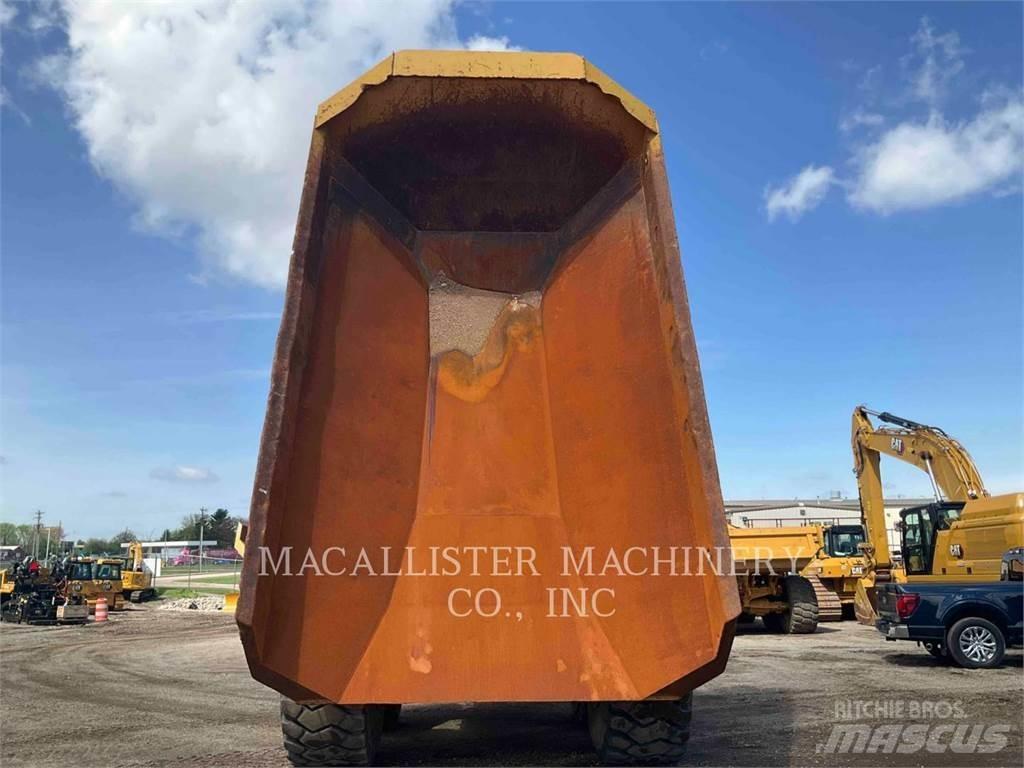 CAT 740 GC Terrængående lastbiler