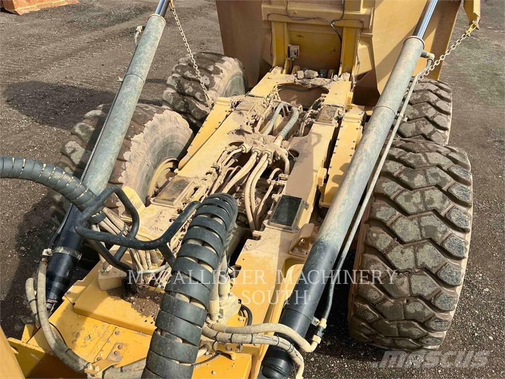 CAT 740 GC Terrængående lastbiler