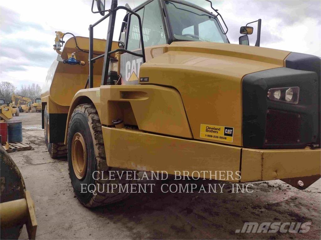 CAT 740B Tankvogne - vand