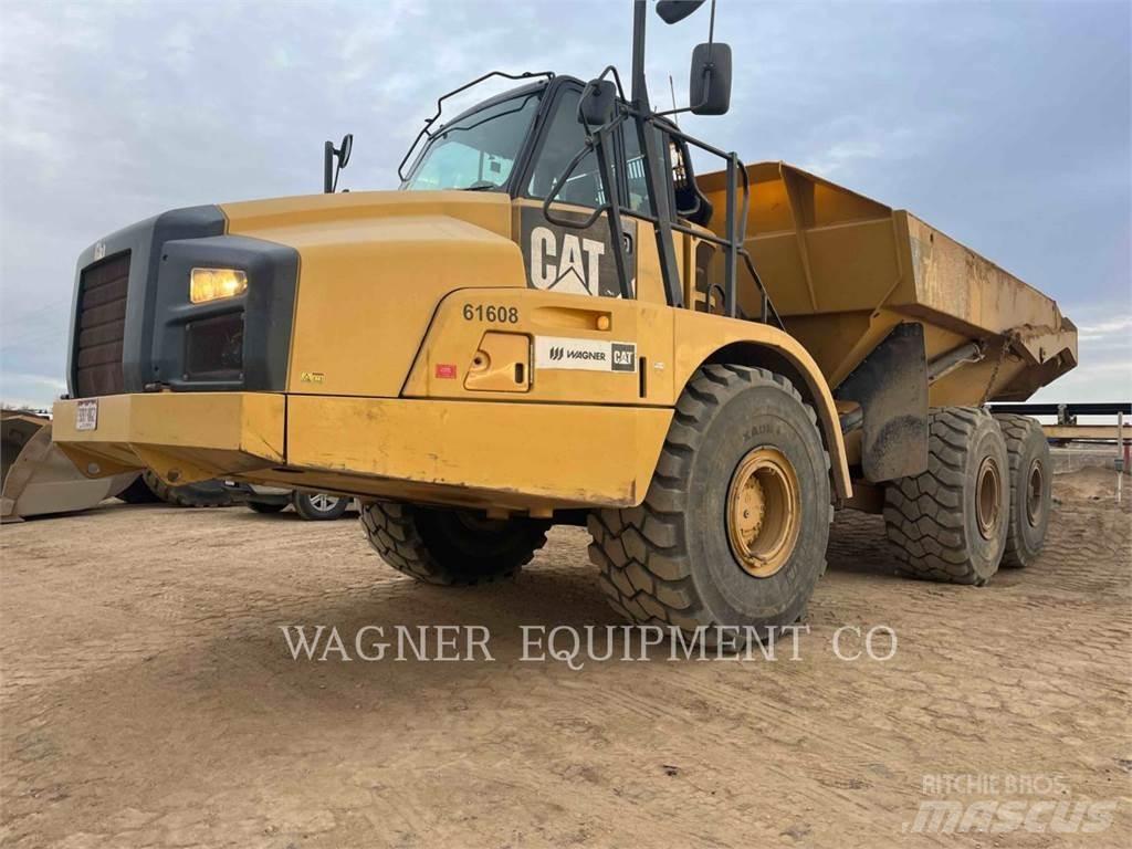 CAT 740B Terrængående lastbiler