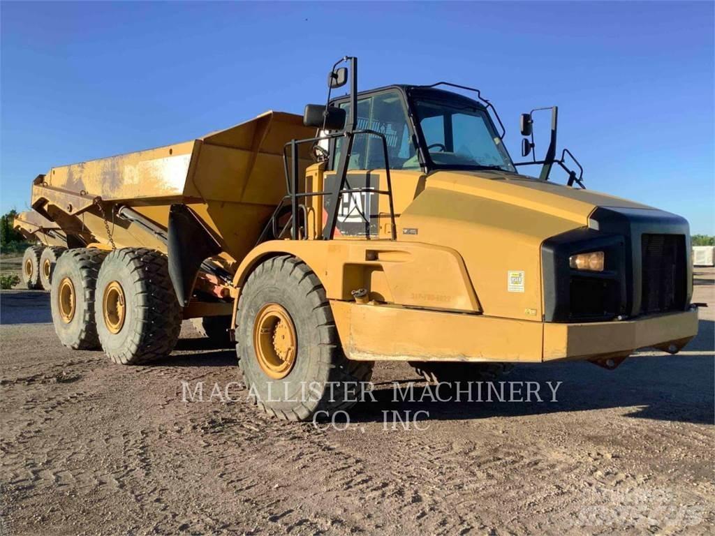 CAT 740B Terrængående lastbiler