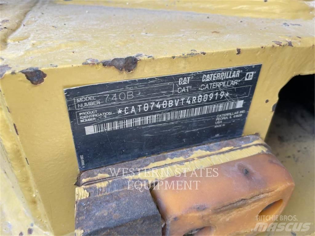 CAT 740B Terrængående lastbiler