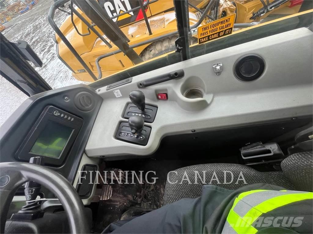 CAT 740B Terrængående lastbiler