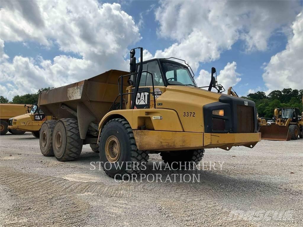 CAT 740B Terrængående lastbiler
