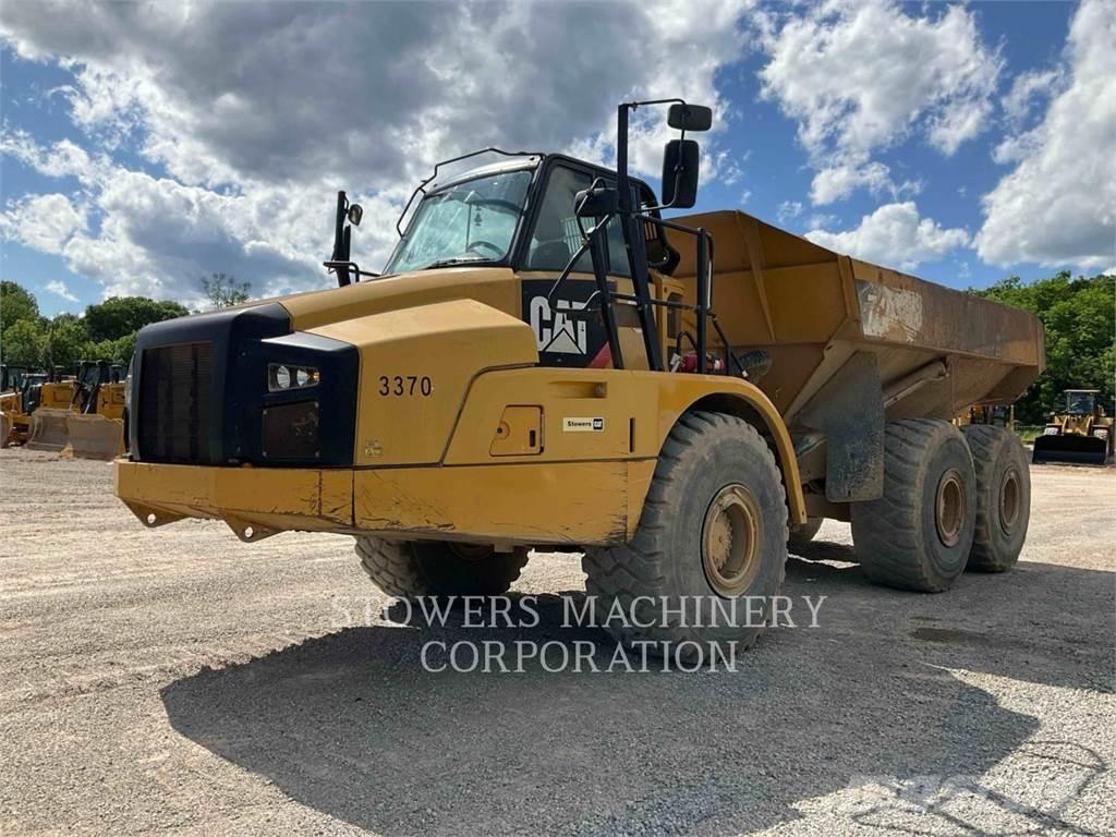 CAT 740B Terrængående lastbiler