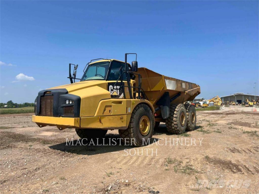 CAT 740B Terrængående lastbiler