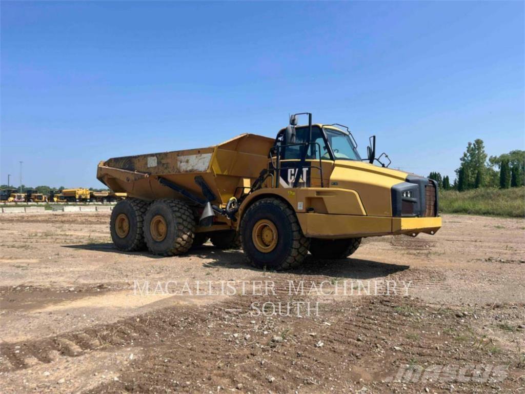 CAT 740B Terrængående lastbiler