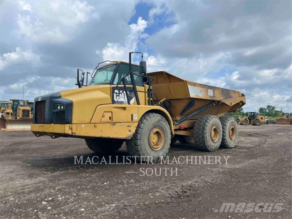 CAT 740B Terrængående lastbiler