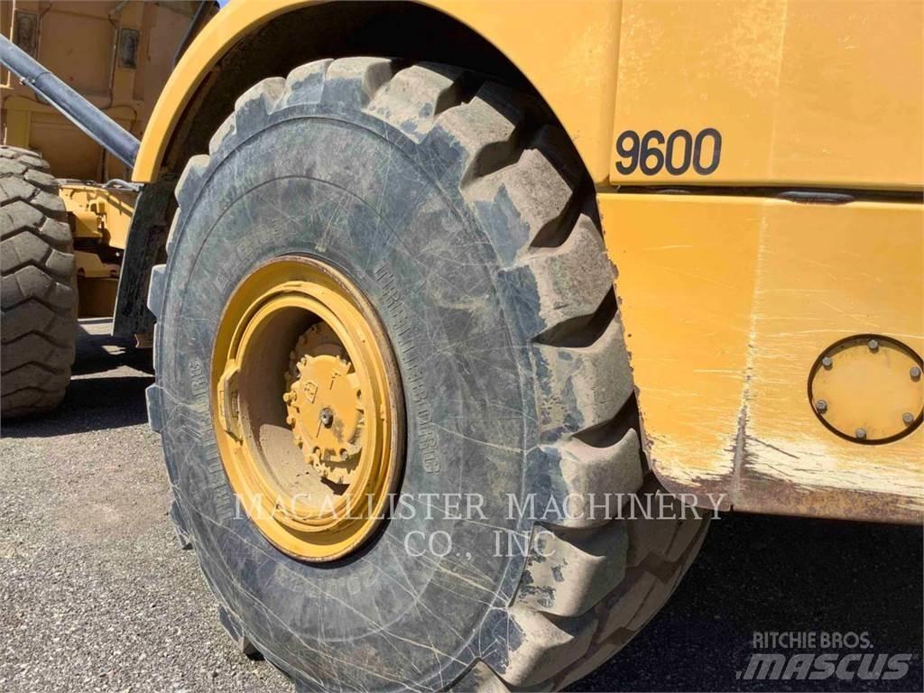 CAT 740GC Terrængående lastbiler