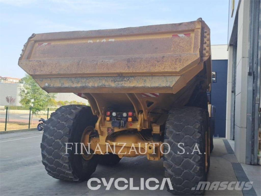 CAT 740GC Terrængående lastbiler