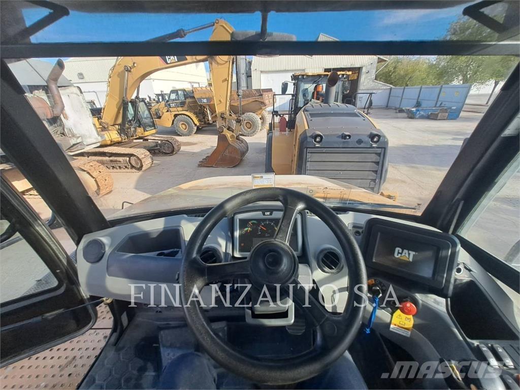 CAT 740GC Terrængående lastbiler