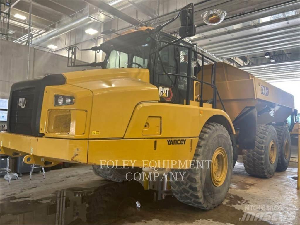 CAT 740GC-04 Terrængående lastbiler