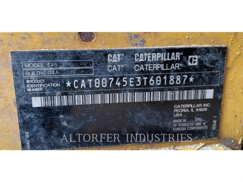 CAT 745 Terrængående lastbiler