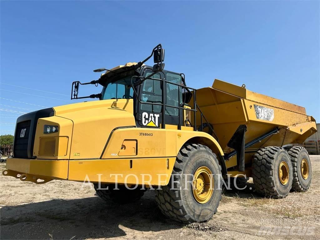 CAT 745 Terrængående lastbiler