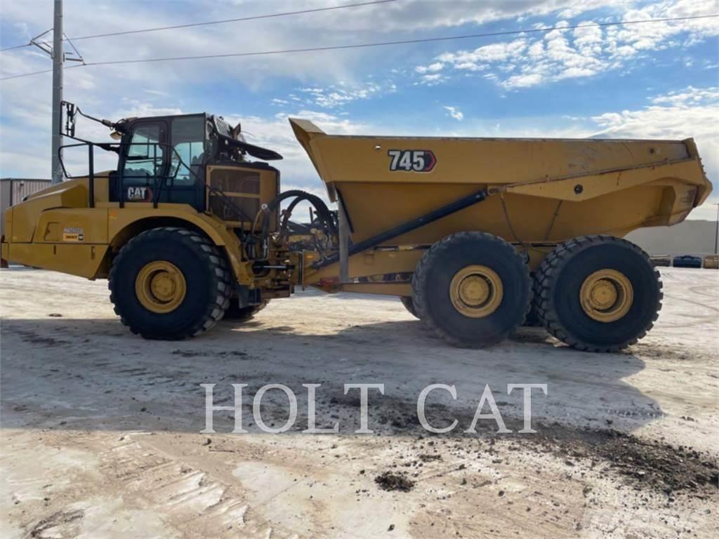 CAT 745 Terrængående lastbiler