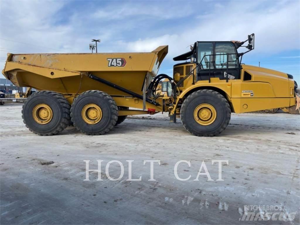 CAT 745 Terrængående lastbiler