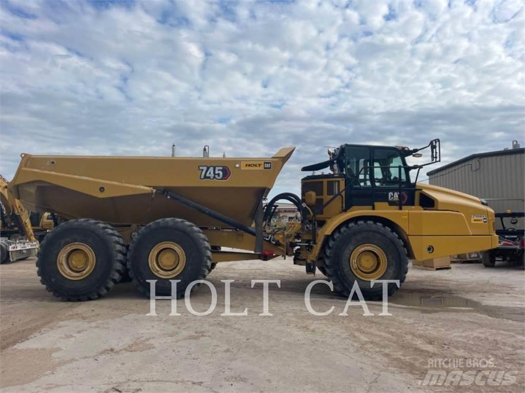 CAT 745 Terrængående lastbiler