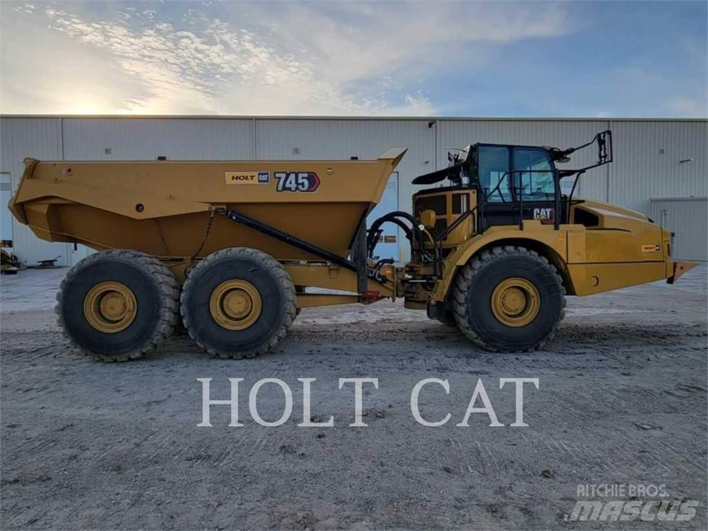 CAT 745 Terrængående lastbiler