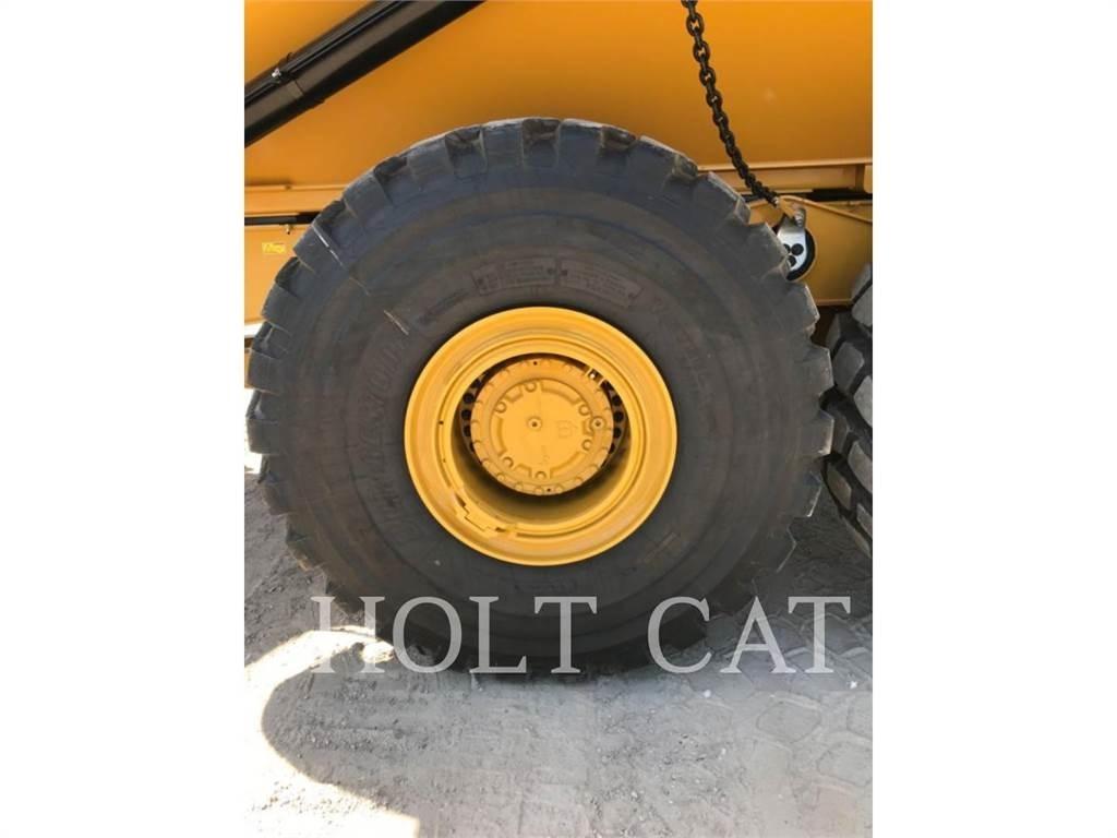 CAT 745 Terrængående lastbiler