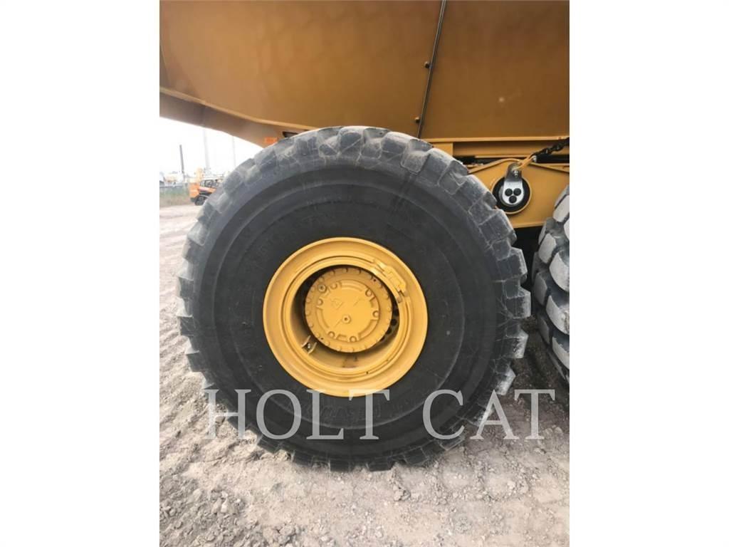 CAT 745 Terrængående lastbiler