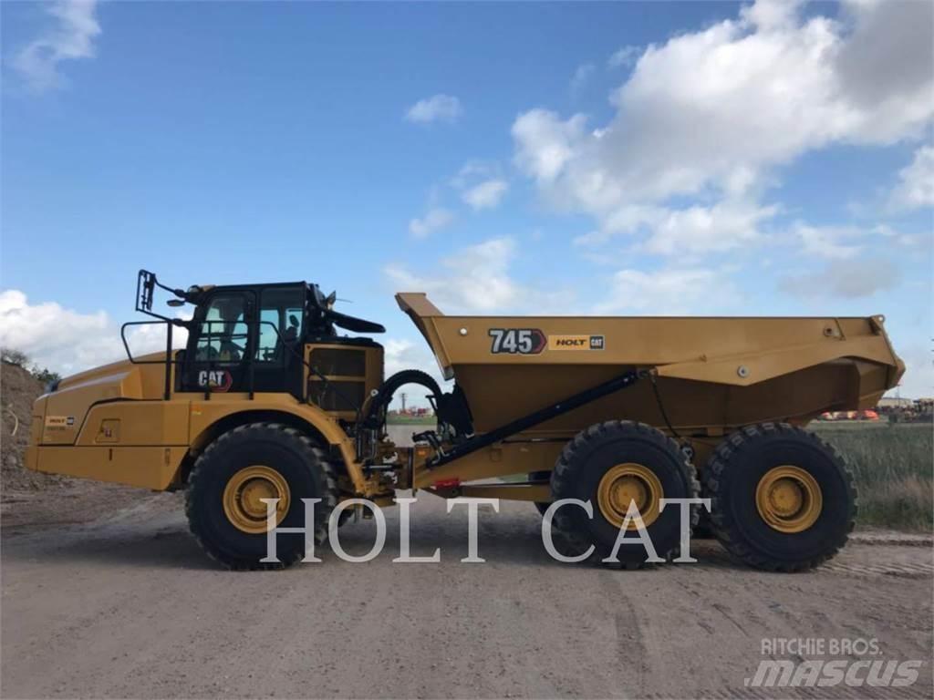 CAT 745 Terrængående lastbiler