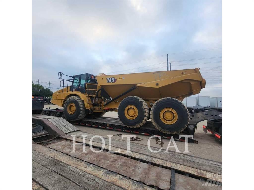 CAT 745 Terrængående lastbiler