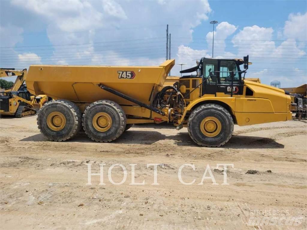 CAT 745 Terrængående lastbiler