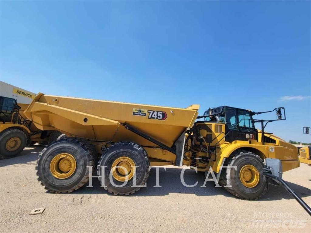 CAT 745 Terrængående lastbiler