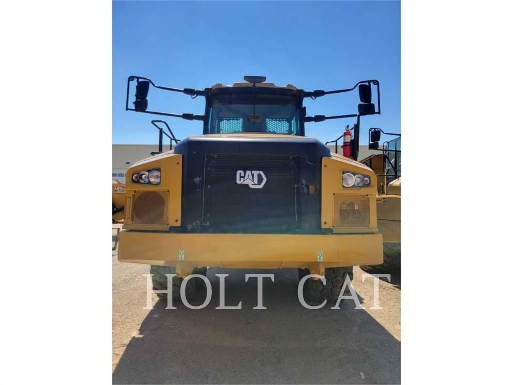 CAT 745 Terrængående lastbiler